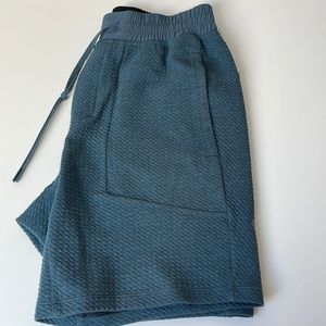 Lululemon Men’s Casual Shorts, size S